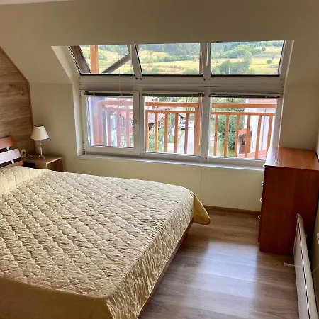 Alpine Nest: 6km To Slopes 3* Beli Iskar