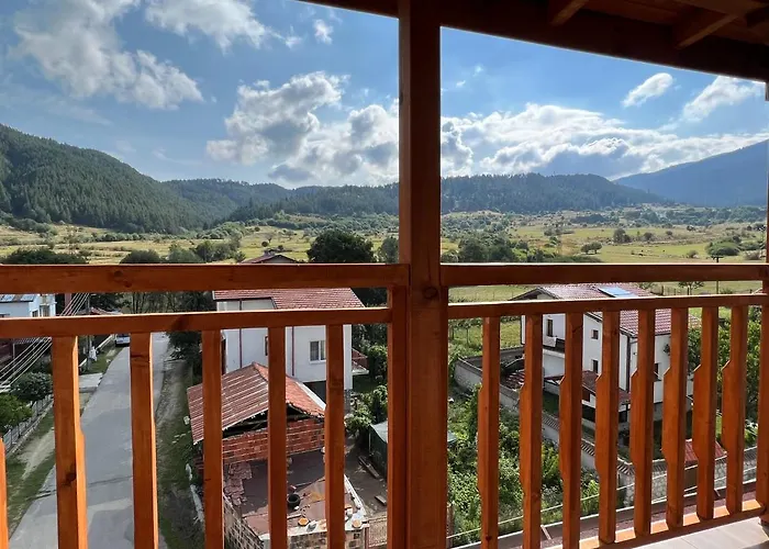 Alpine Nest: 6km To Slopes 3* Beli Iskar